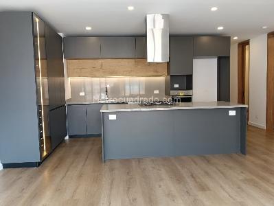Apartamento de 3 alcobas en venta en Chico Navarra, Bogotá, 150 m² · foto 18 de 20