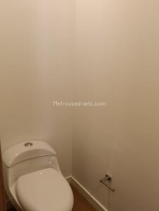 Apartamento de 3 alcobas en venta en Chico Navarra, Bogotá, 150 m² · foto 4 de 20