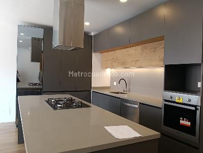 Apartamento de 3 alcobas en venta en Chico Navarra, Bogotá, 150 m² · foto 5 de 20