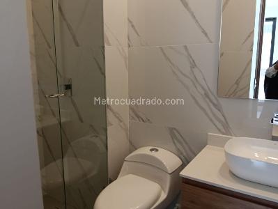Apartamento de 3 alcobas en venta en Chico Navarra, Bogotá, 150 m² · foto 9 de 20