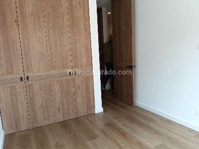 Apartamento de 3 alcobas en venta en Chico Navarra, Bogotá, 150 m² · foto 10 de 20
