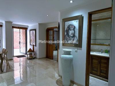 Apartamento de 3 alcobas en venta en La Carolina, Bogotá, 190 m² · foto 6 de 8