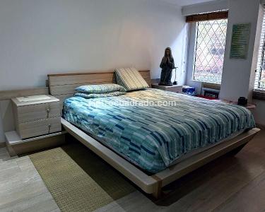 Apartamento de 3 alcobas en venta en La Carolina, Bogotá, 190 m² · foto 7 de 8