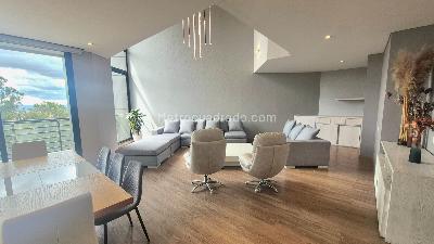 Apartamento de 3 alcobas en venta en Los Rosales, Bogotá, 246 m² · foto 19 de 20