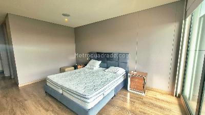 Apartamento de 3 alcobas en venta en Los Rosales, Bogotá, 246 m² · foto 2 de 20