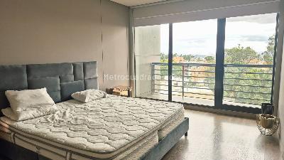 Apartamento de 3 alcobas en venta en Los Rosales, Bogotá, 246 m² · foto 3 de 20