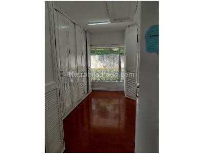 Casa de 4 alcobas en venta en San Jose De Bavaria, Bogotá, 320 m² · foto 4 de 17