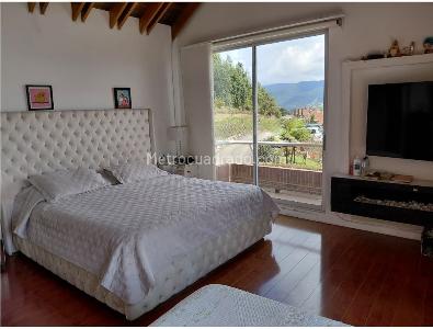 Casa de 4 alcobas en venta en San Jose De Bavaria, Bogotá, 320 m² · foto 7 de 17