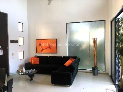Casa de 4 alcobas en venta en Cn Lagos Del Penon, Girardot, 180 m² · foto 10 de 19