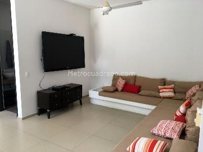 Casa de 4 alcobas en venta en Cn Lagos Del Penon, Girardot, 180 m² · foto 15 de 19