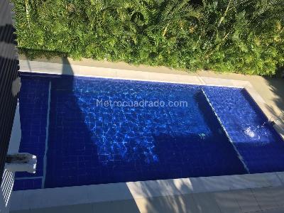 Casa de 4 alcobas en venta en Cn Lagos Del Penon, Girardot, 180 m² · foto 4 de 19