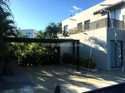 Casa de 4 alcobas en venta en Cn Lagos Del Penon, Girardot, 180 m² · foto 7 de 19