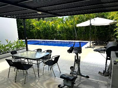 Casa de 4 alcobas en venta en Cn Lagos Del Penon, Girardot, 180 m² · foto 9 de 19