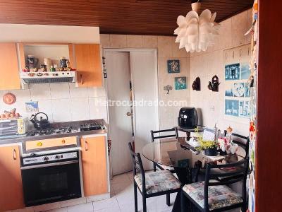 Apartamento de 3 alcobas en venta en Bella Suiza, Bogotá, 147 m² · foto 8 de 14