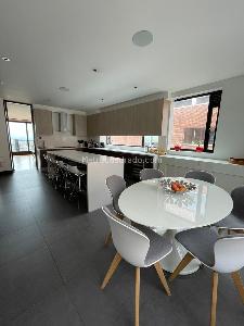 Apartamento de 4 alcobas en venta en Los Rosales, Bogotá, 310 m² · foto 10 de 14