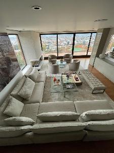 Apartamento de 4 alcobas en venta en Los Rosales, Bogotá, 310 m² · foto 2 de 14