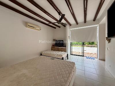 Casa de 4 alcobas en venta en Girardot, Girardot, 300 m² · foto 15 de 20