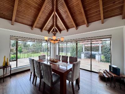 Casa de 5 alcobas en venta en Club Serrezuela, Mosquera, 580 m² · foto 3 de 20