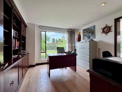 Casa de 5 alcobas en venta en Club Serrezuela, Mosquera, 580 m² · foto 6 de 20