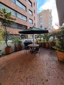 Apartamento en venta en Los Rosales, Bogotá · foto 2 de 16