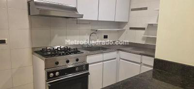 Apartamento en venta en Los Rosales, Bogotá · foto 8 de 16