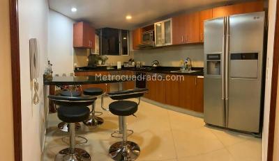 Apartamento de 4 alcobas en venta en El Contador Alcala, Bogotá, 230 m² · foto 4 de 14