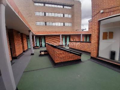 Apartamento de 2 alcobas en venta en Chico Santa Barbara, Bogotá, 60 m² · foto 16 de 19