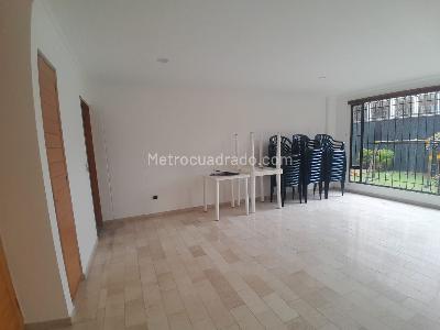 Apartamento de 2 alcobas en venta en Chico Santa Barbara, Bogotá, 60 m² · foto 17 de 19