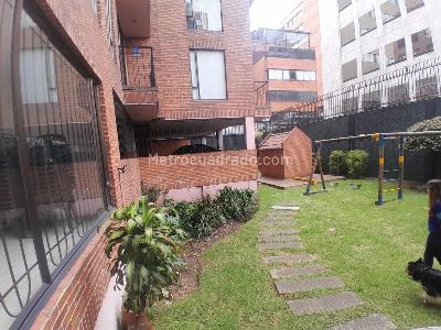 Apartamento de 2 alcobas en venta en Chico Santa Barbara, Bogotá, 60 m² · foto 18 de 19