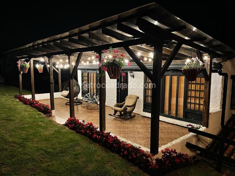 Casa – Suesca, Almeidas - Más