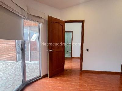 Apartamento de 3 alcobas en arriendo en Nueva Autopista, Bogotá, 140 m² · foto 4 de 15