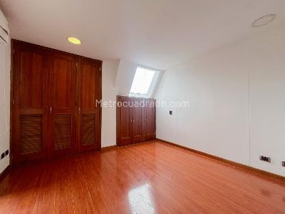 Apartamento de 3 alcobas en arriendo en Nueva Autopista, Bogotá, 140 m² · foto 9 de 15