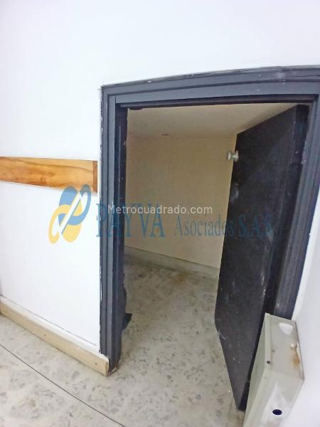 Apartamento Amplio de 4 Alcobas en Estadio Florida Nueva - 3