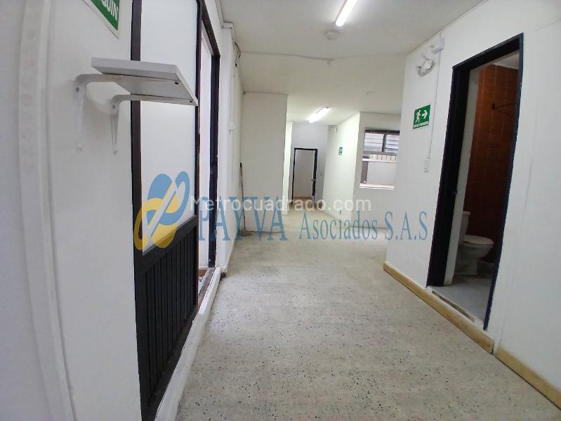 Apartamento Amplio de 4 Alcobas en Estadio Florida Nueva - 4