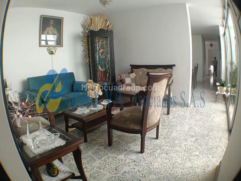 Casa encantadora de 4 alcobas en Laureles Nogal - 4