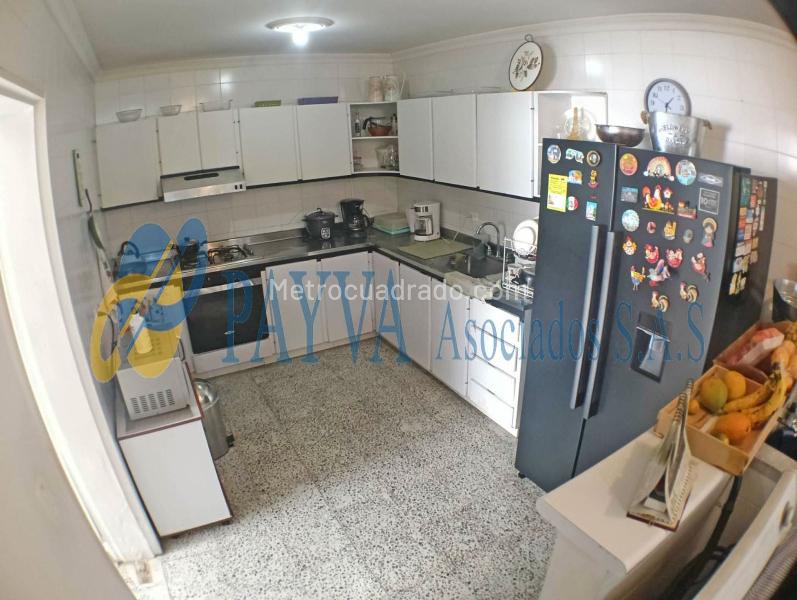 Casa encantadora de 4 alcobas en Laureles Nogal - 7