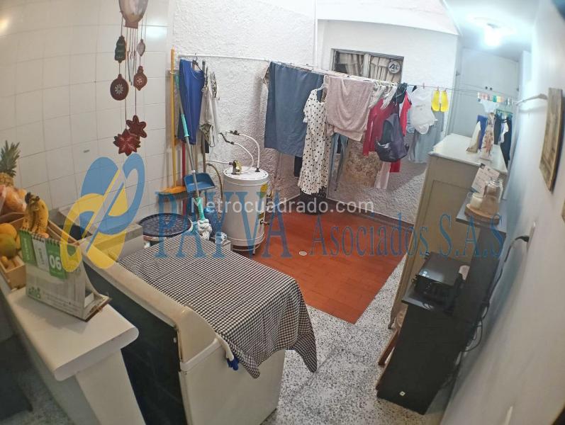 Casa encantadora de 4 alcobas en Laureles Nogal - 8