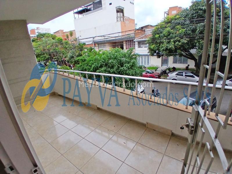 Apartamento Comercial de 3 Alcobas en Calasanz Parte Baja - 2