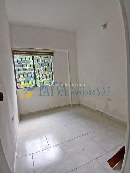 Apartamento de 2 Alcobas con Habitación de Servicio en Simón Bolívar - 4