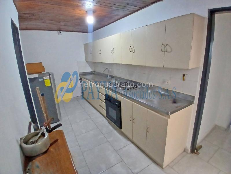 Apartamento de 2 Alcobas con Habitación de Servicio en Simón Bolívar - 9