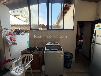 Casa de 5 alcobas en venta en Las Acacias, Medellín, 336 m² · foto 10 de 15
