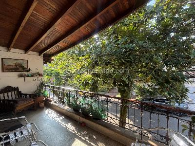 Casa de 5 alcobas en venta en Las Acacias, Medellín, 336 m² · foto 5 de 15