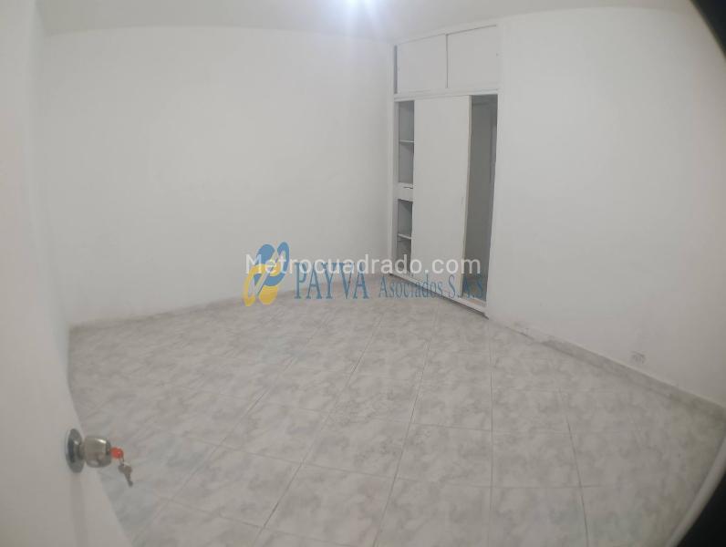 Spacious 4BR House in San Joaquin - 8