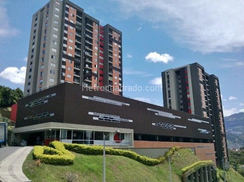 Modern 2BR Apartment in La Castellana