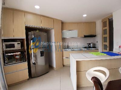 Apartamento de 3 alcobas en venta en Las Acacias, Medellín, 114 m² · foto 5 de 17