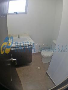 Casa de 4 alcobas en arriendo en Laureles Nogal, Medellín, 160 m² · foto 8 de 13