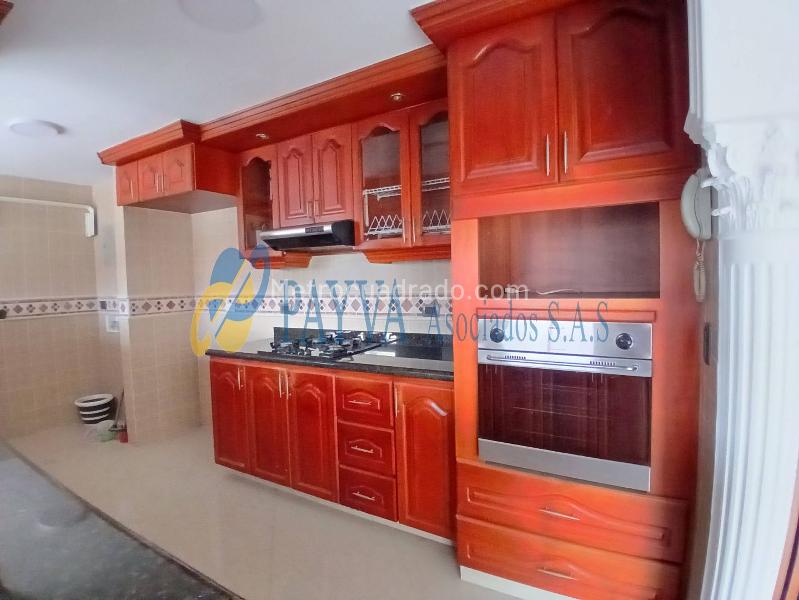 Apartamento en Arriendo, BELEN LOMA DE LOS BERNAL, Medellín - Więcej