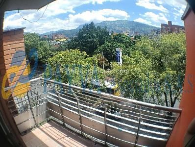 Apartamento en venta en Laureles, Medellín · foto 12 de 15