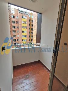 Apartamento de 2 alcobas en venta en La America, Medellín, 60 m² · foto 5 de 16
