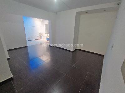 Casa de 3 alcobas en arriendo en Las Acacias, Medellín, 210 m² · foto 7 de 16